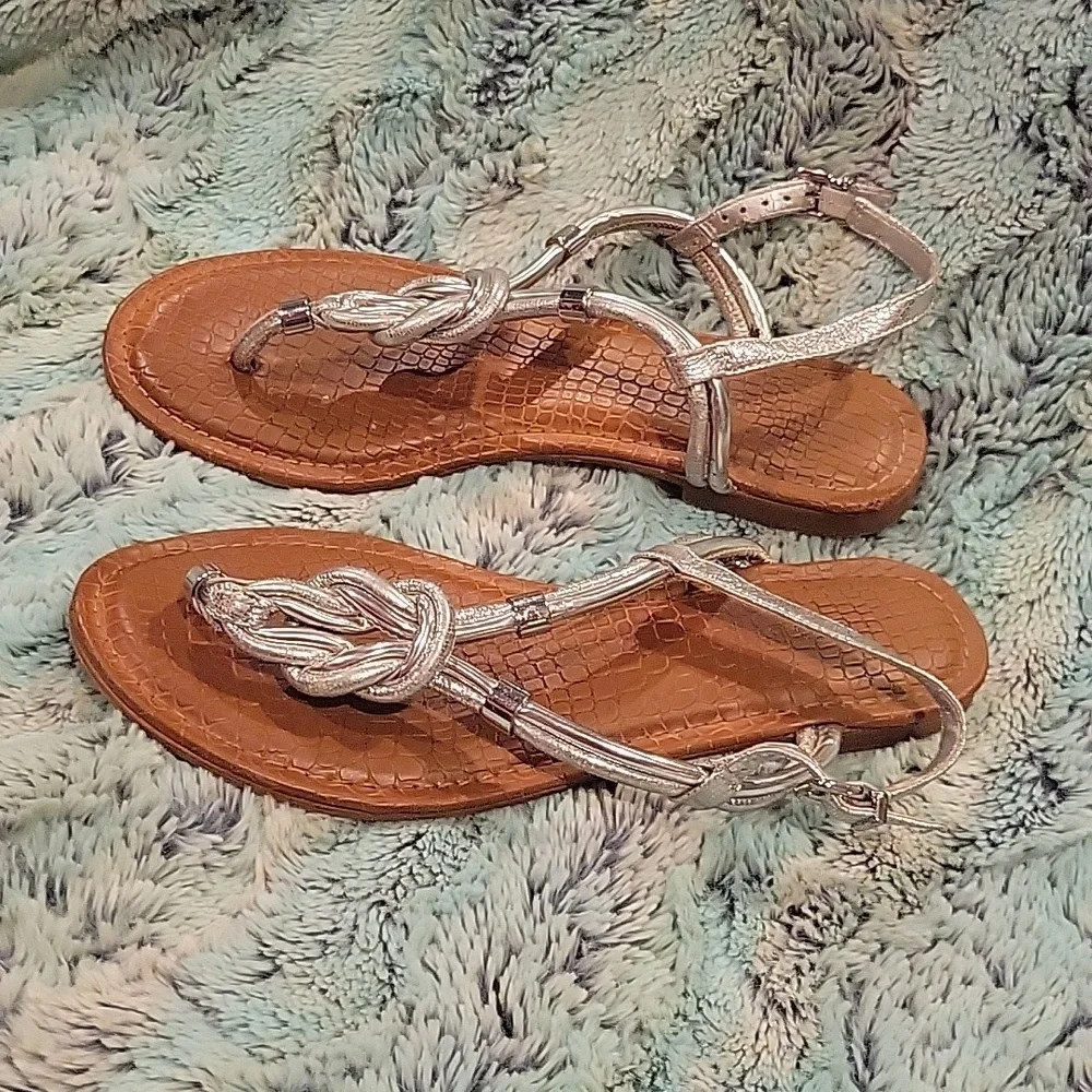 Gianni Bini silver knot sandels - Picture 3 of 3